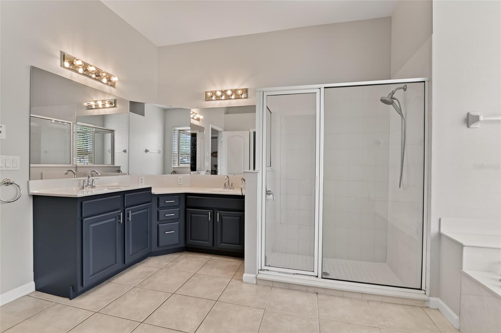 ROCK SPRINGS RIDGE PH 01 - Residential
