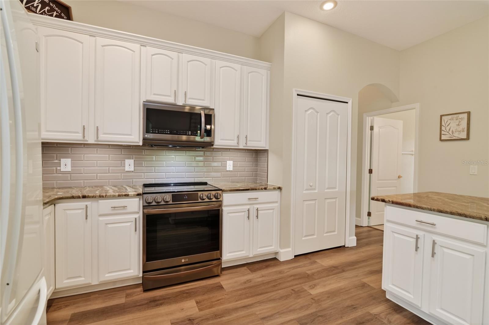 ROCK SPRINGS RIDGE PH 01 - Residential
