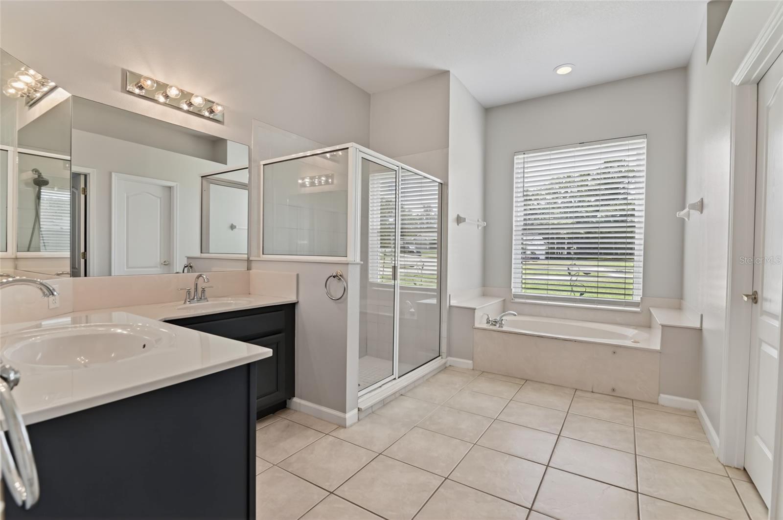 ROCK SPRINGS RIDGE PH 01 - Residential