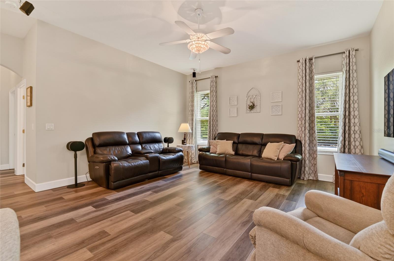 ROCK SPRINGS RIDGE PH 01 - Residential