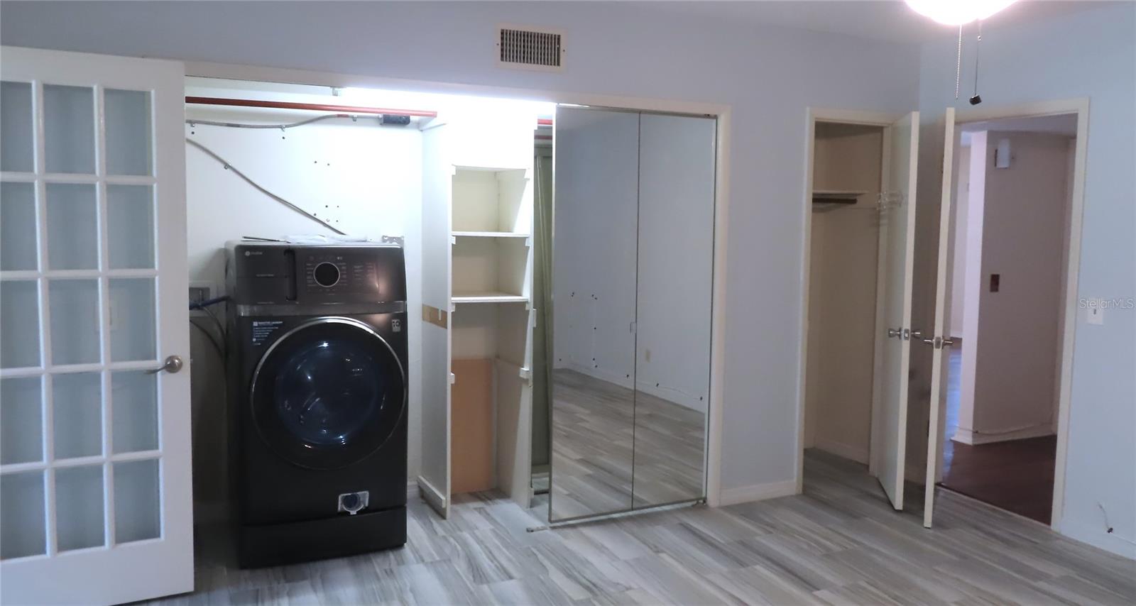 ON TOP OF THE WORLD - Residential