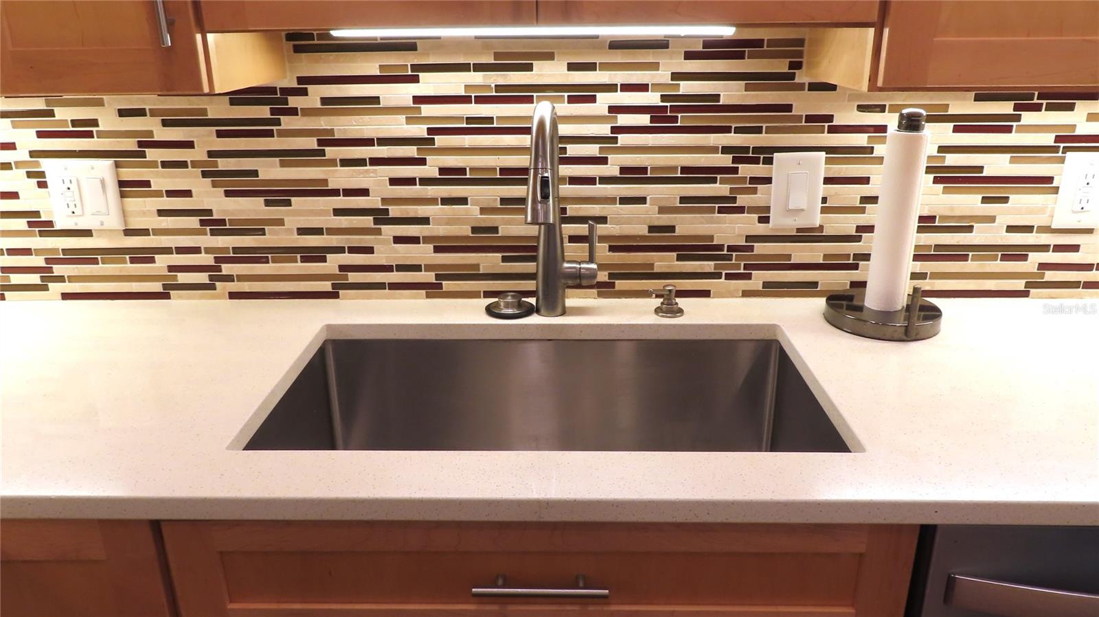 ON TOP OF THE WORLD - Residential