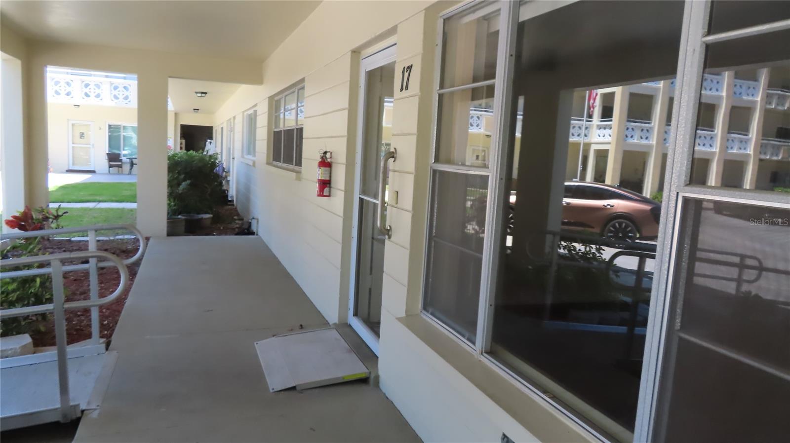 ON TOP OF THE WORLD - Residential