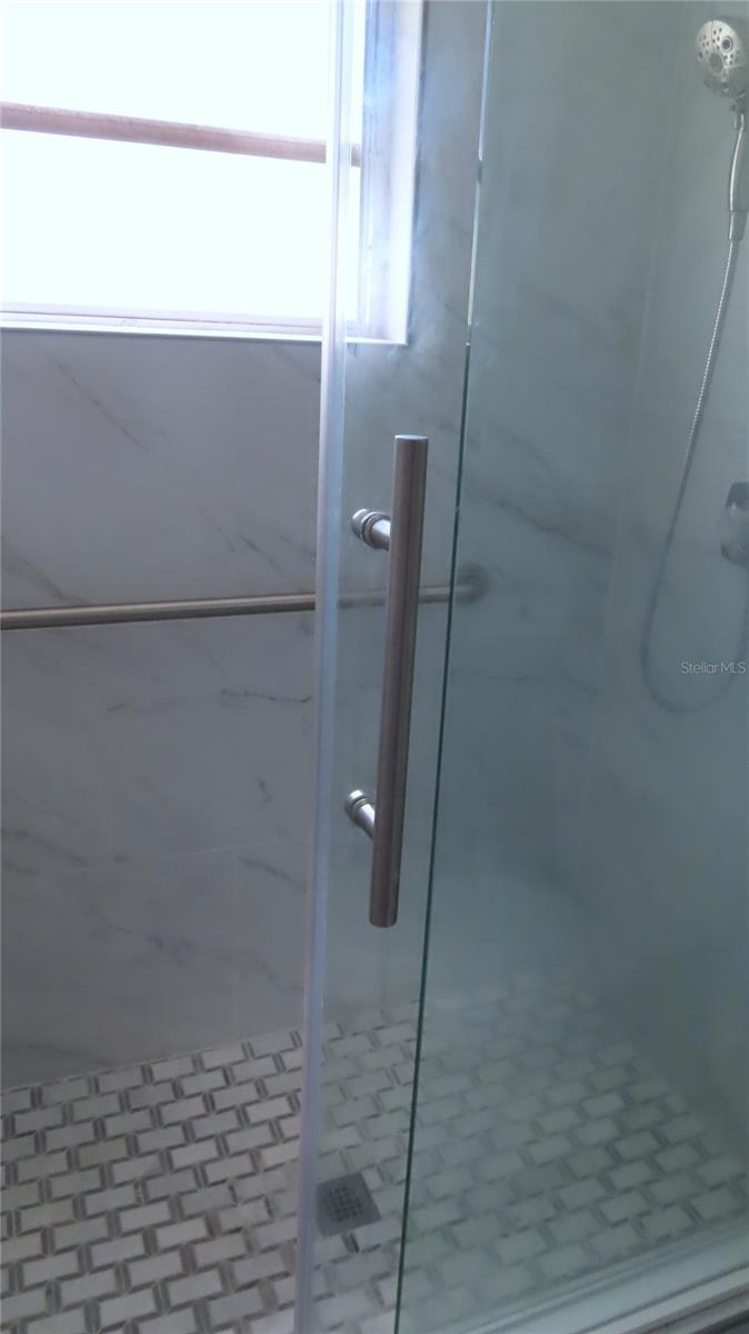 ON TOP OF THE WORLD - Residential