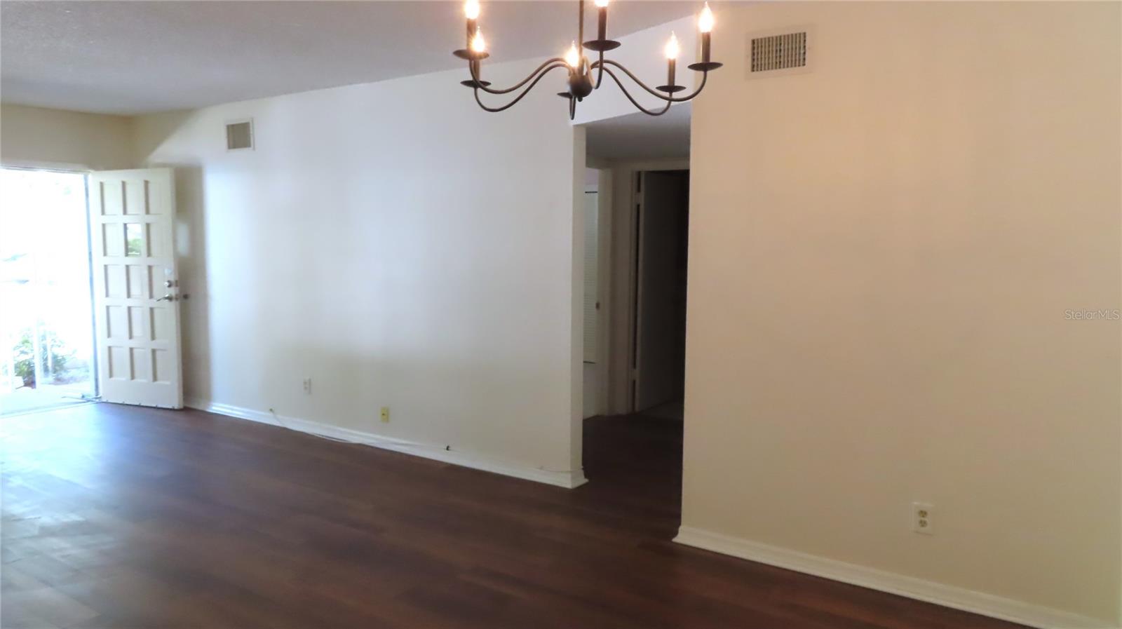 ON TOP OF THE WORLD - Residential