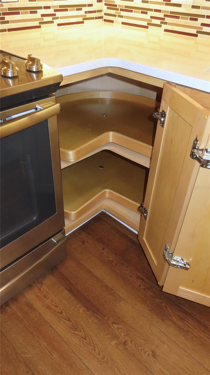 ON TOP OF THE WORLD - Residential