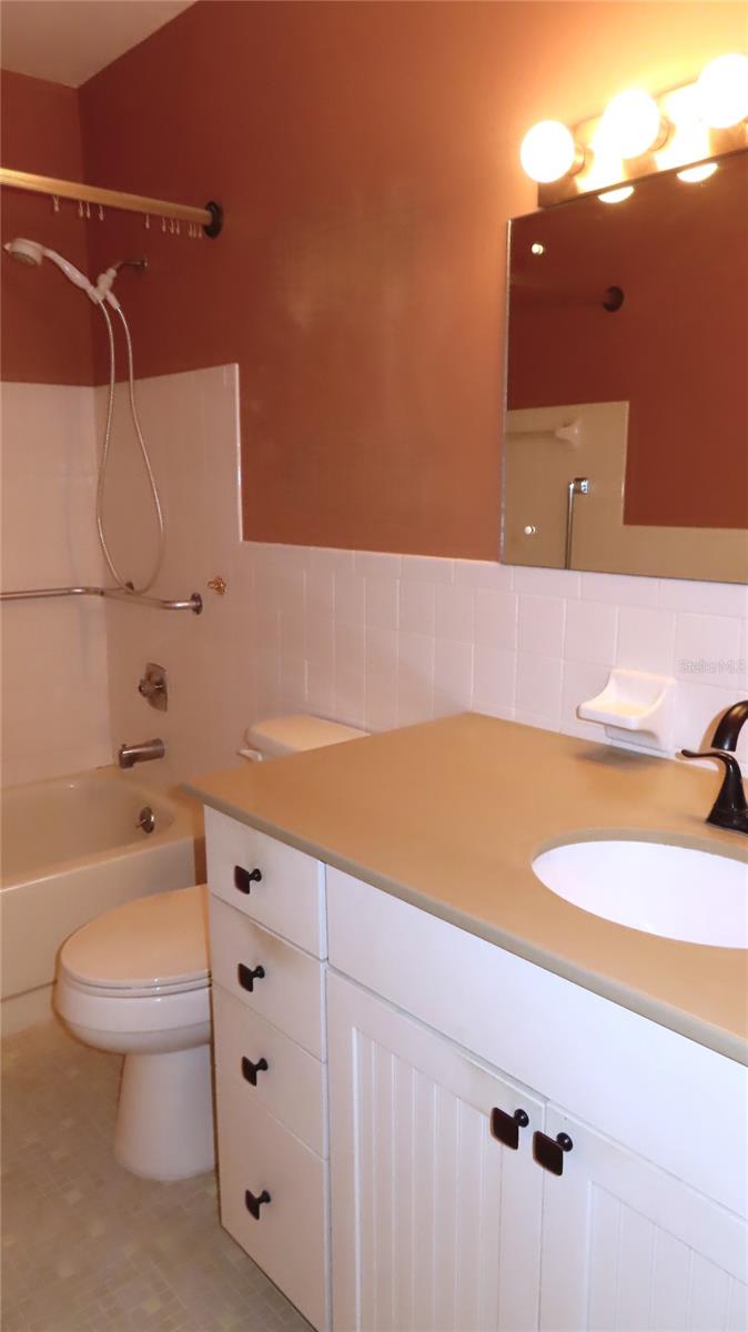 ON TOP OF THE WORLD - Residential