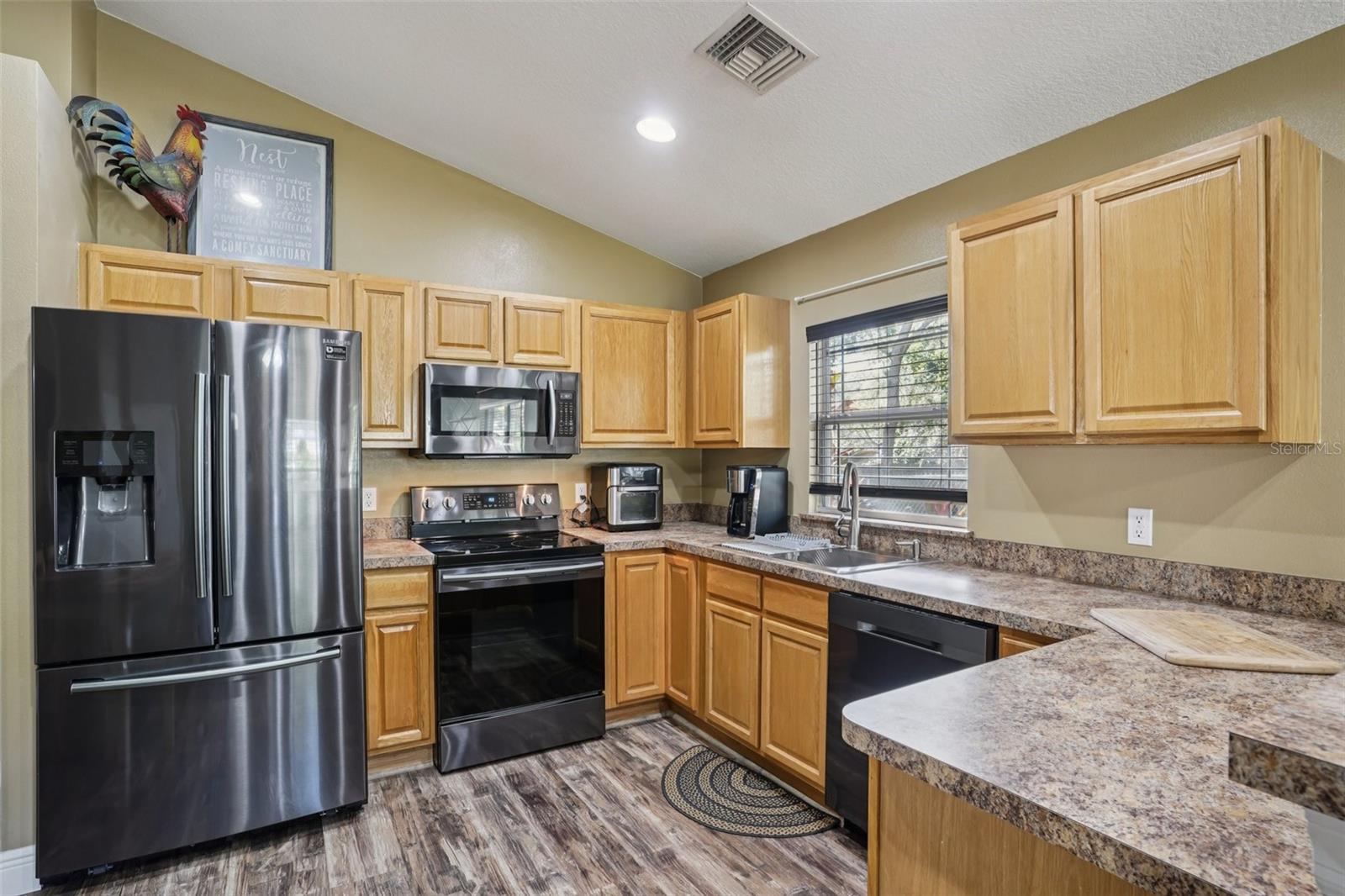 CARLTON VILLAGE PARK - Residential