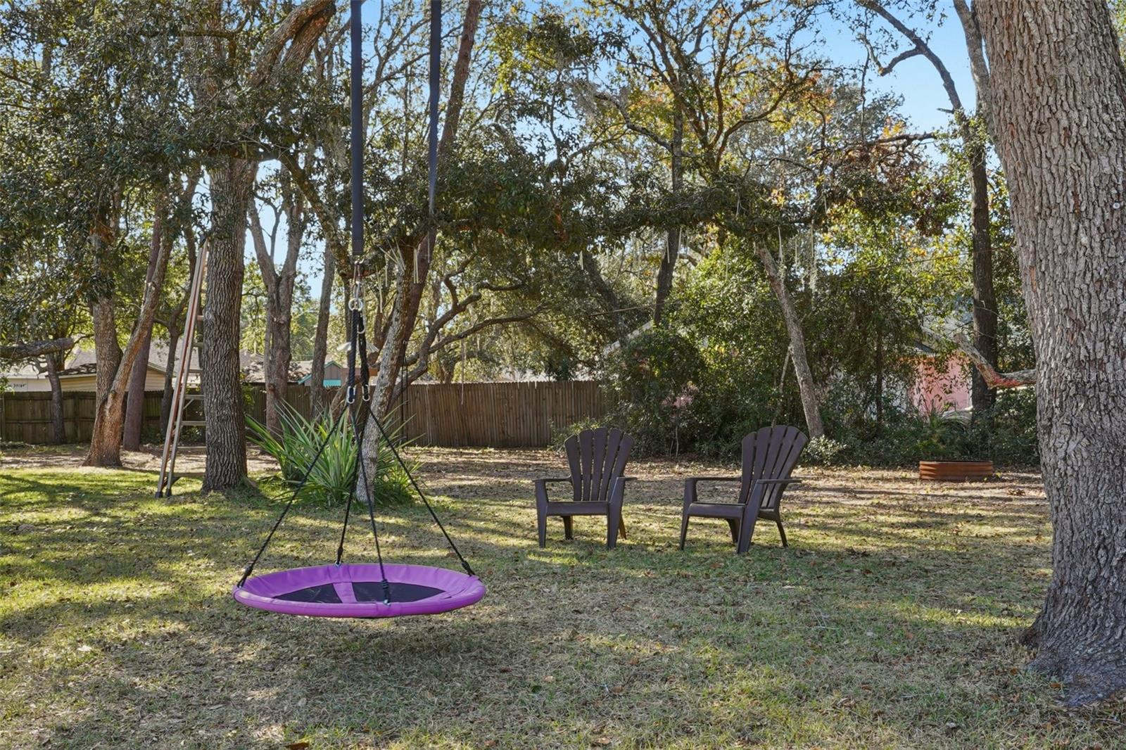 CARLTON VILLAGE PARK - Residential