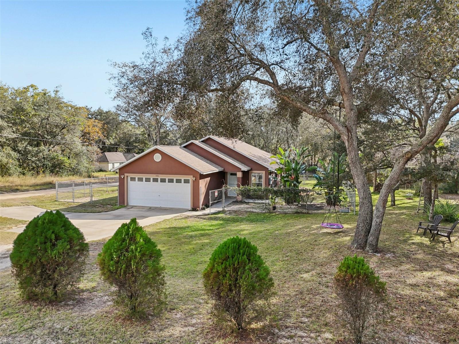 CARLTON VILLAGE PARK - Residential