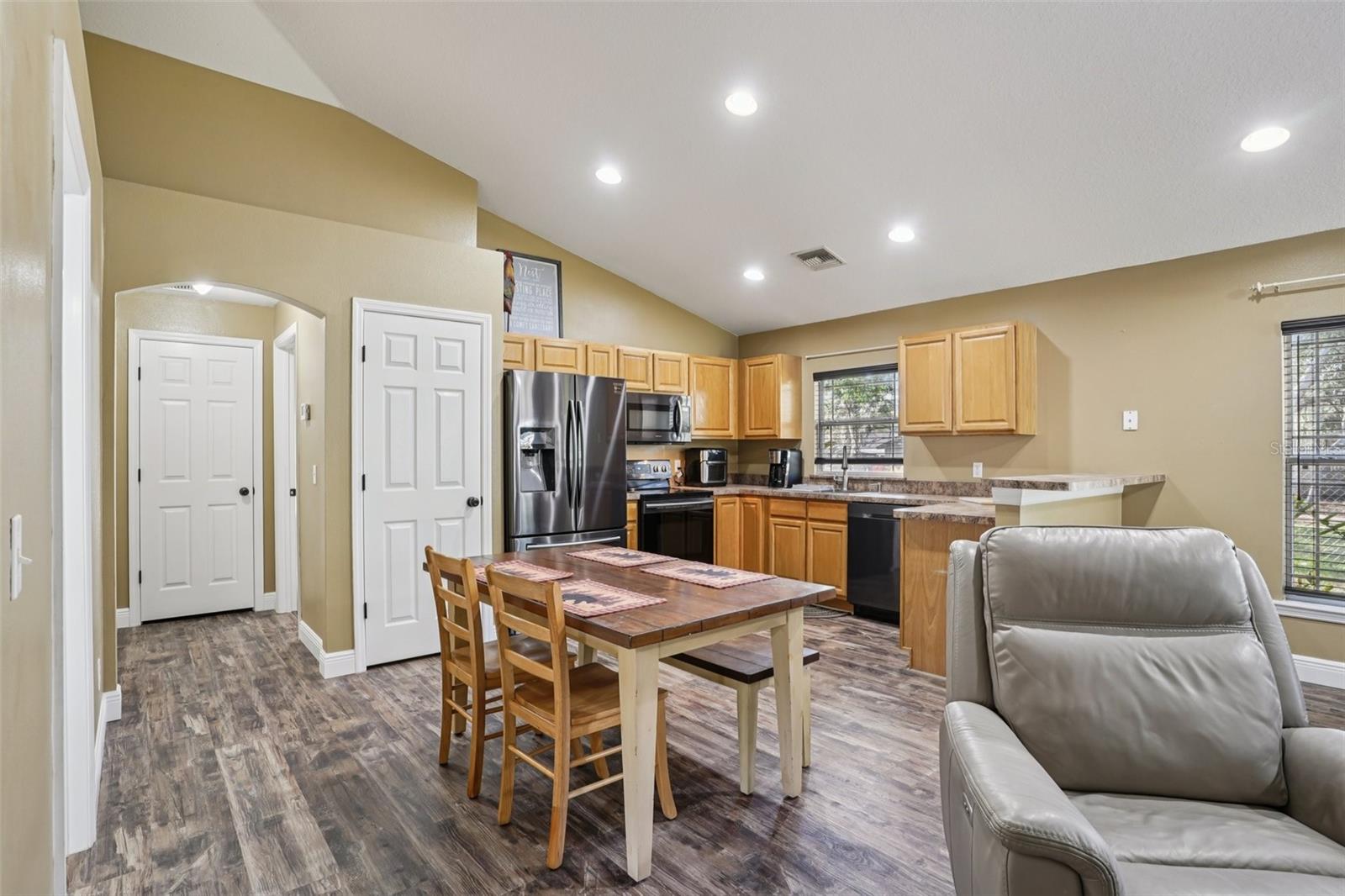 CARLTON VILLAGE PARK - Residential