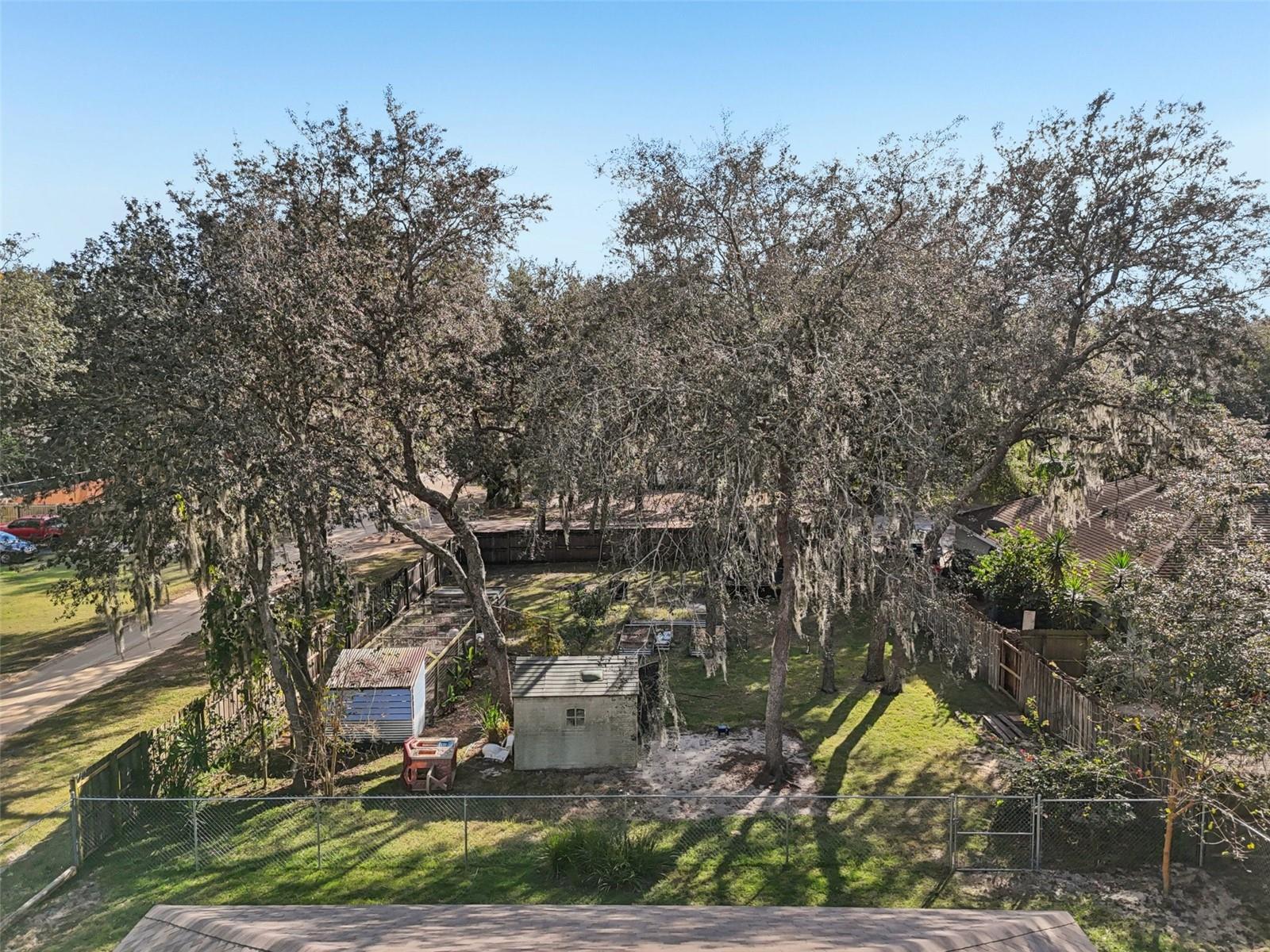 CARLTON VILLAGE PARK - Residential