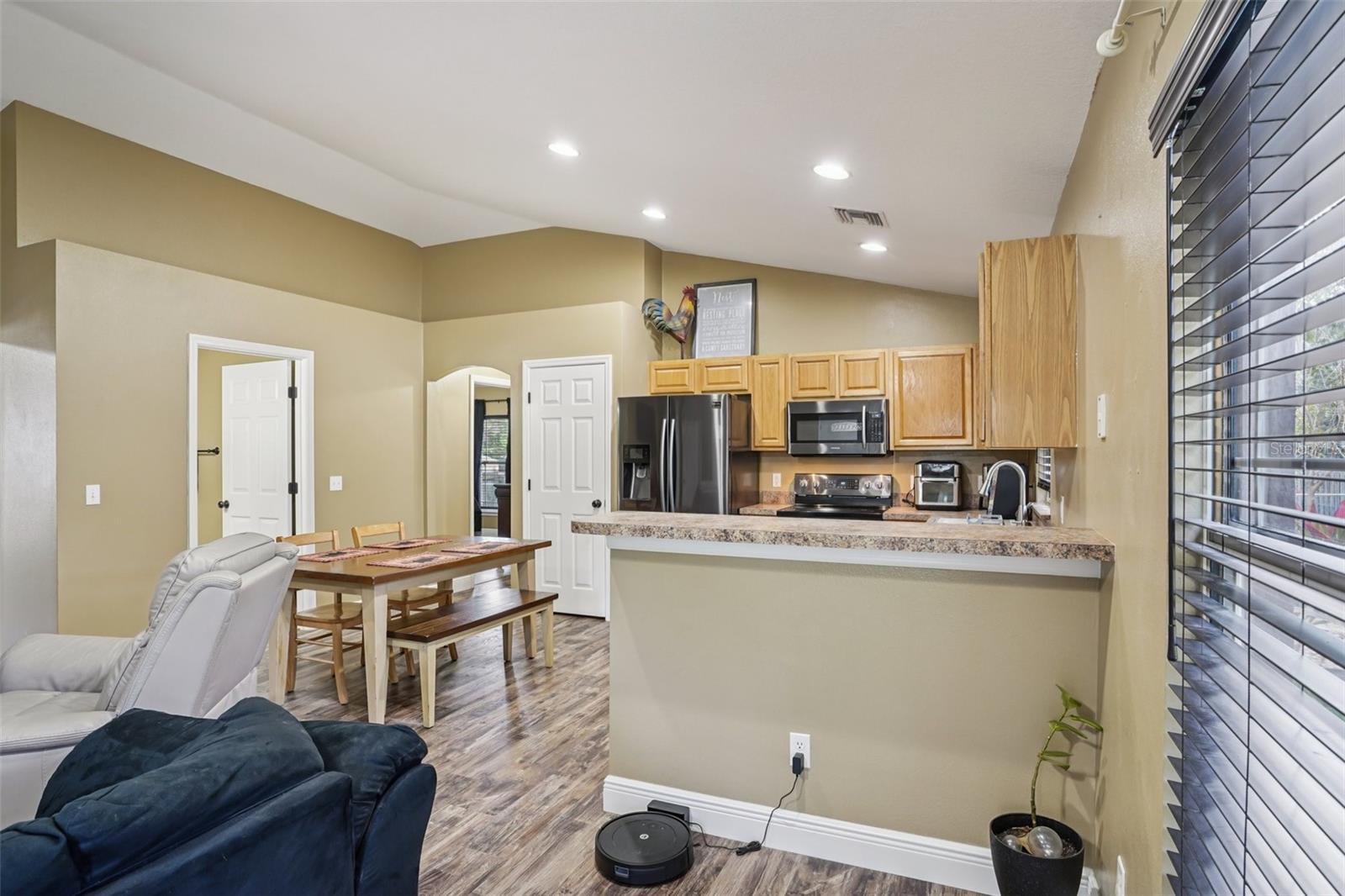 CARLTON VILLAGE PARK - Residential