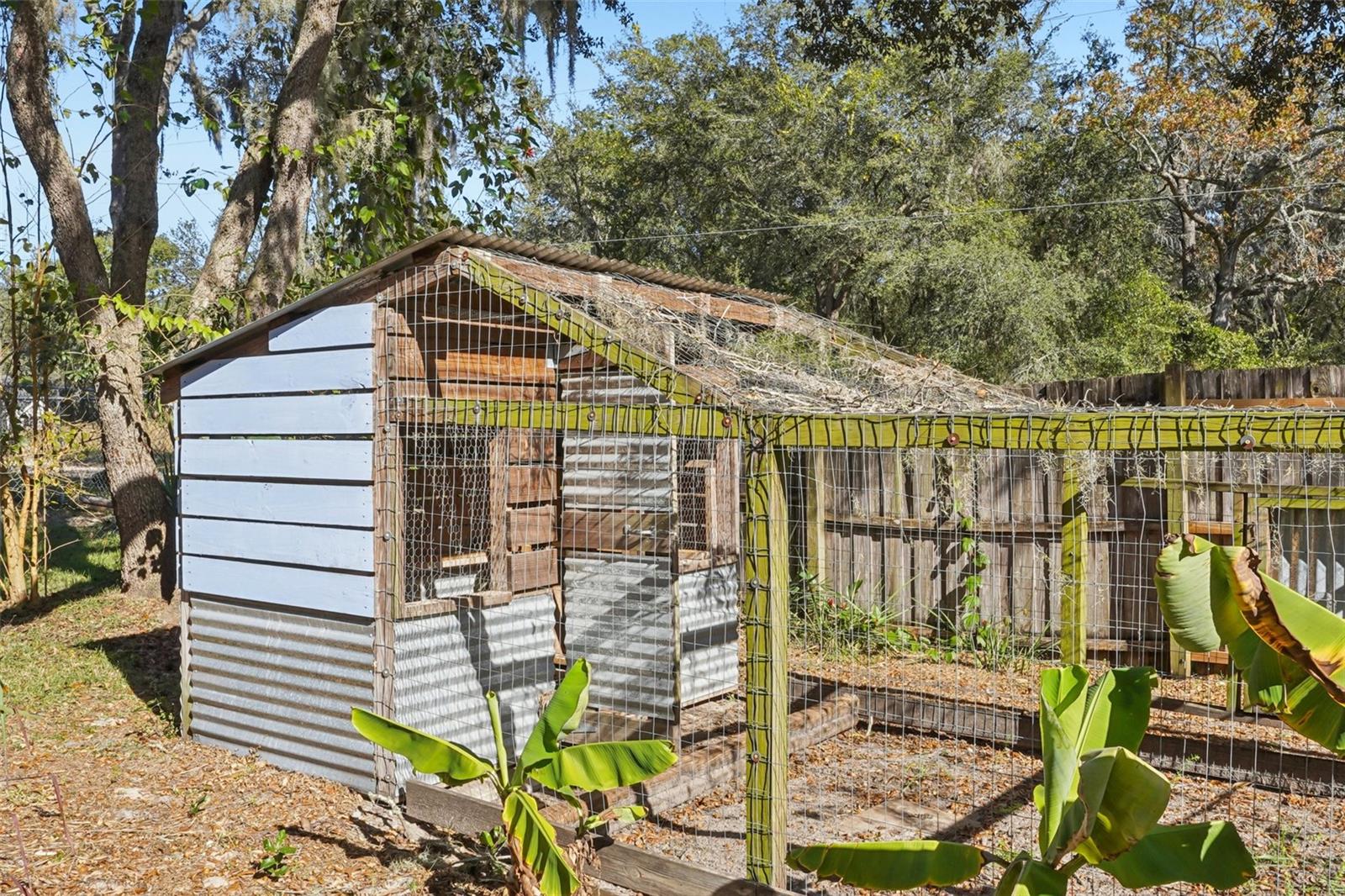 CARLTON VILLAGE PARK - Residential