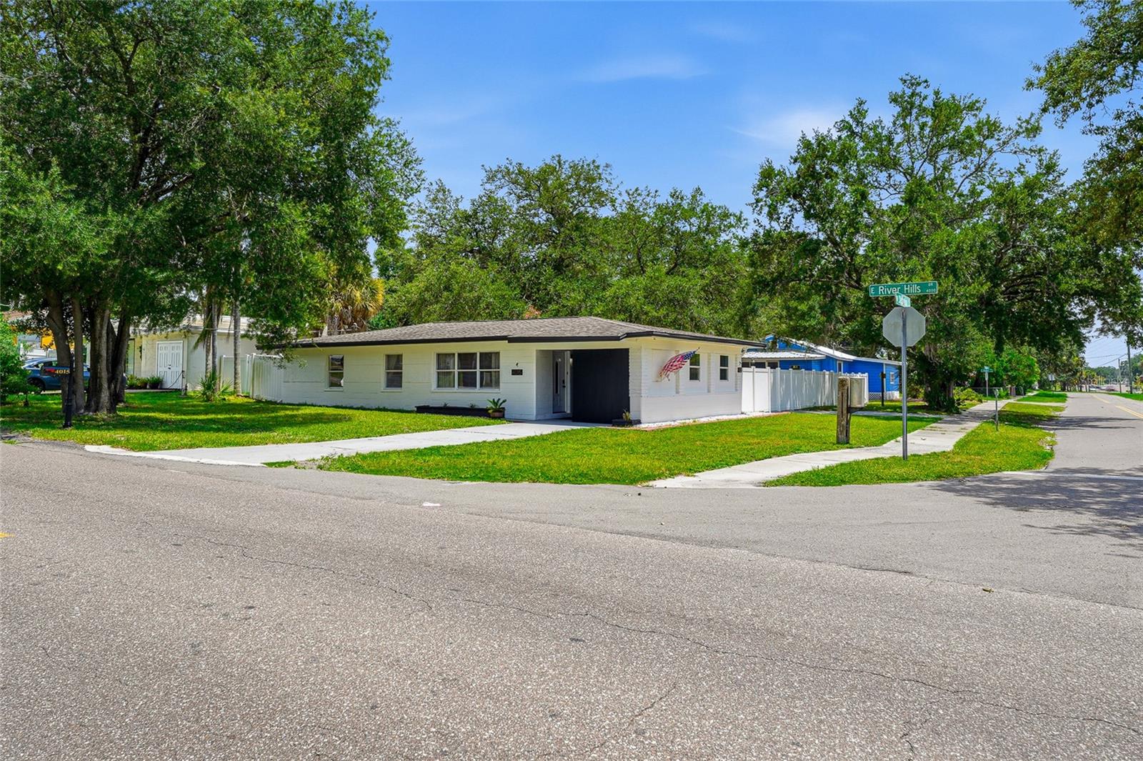 4015 RIVER HILLS DRIVE