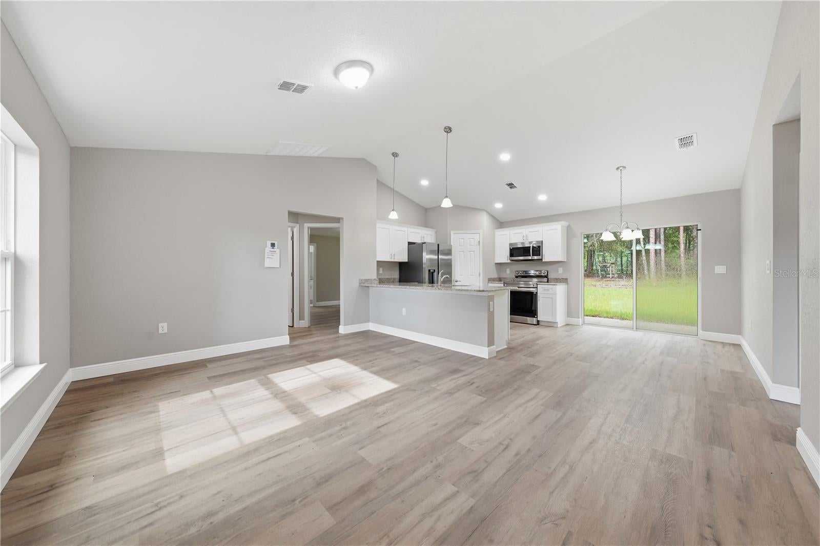 9636 N COUNTRY CLUB WAY
