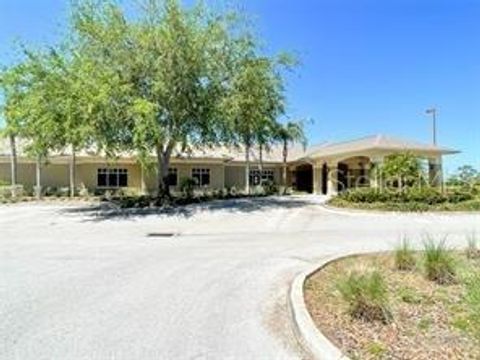 A home in WINTER HAVEN