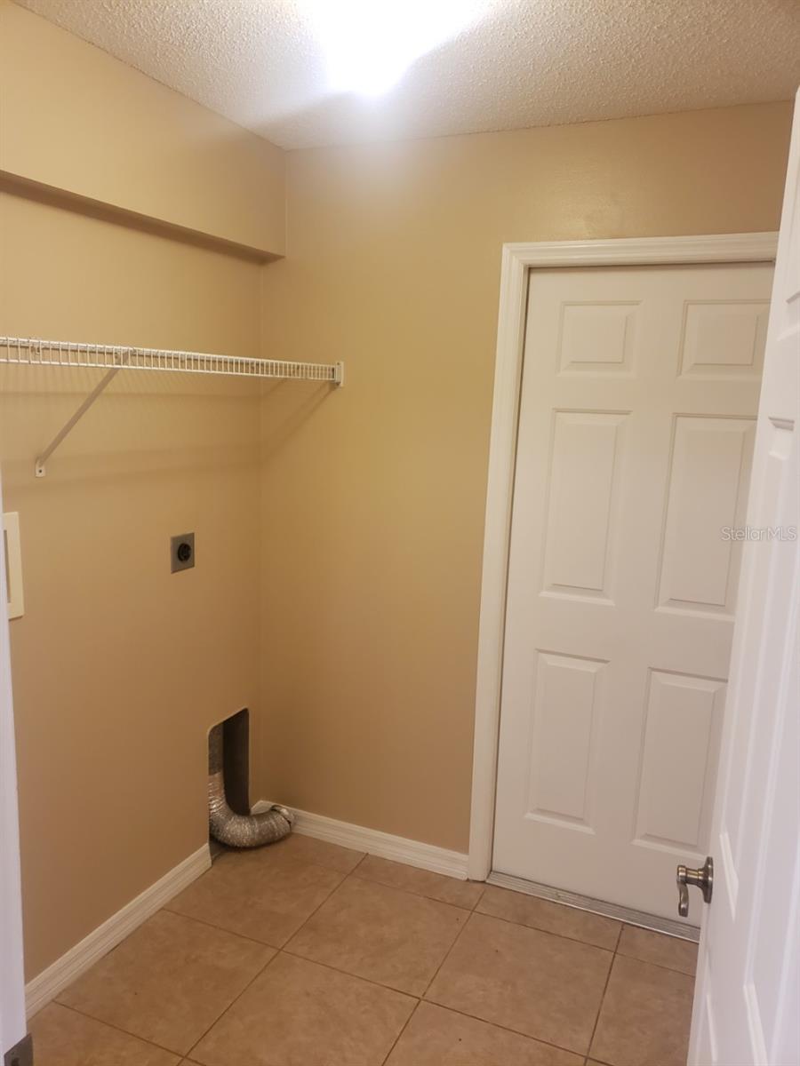 PINE LAKES - Residential Lease