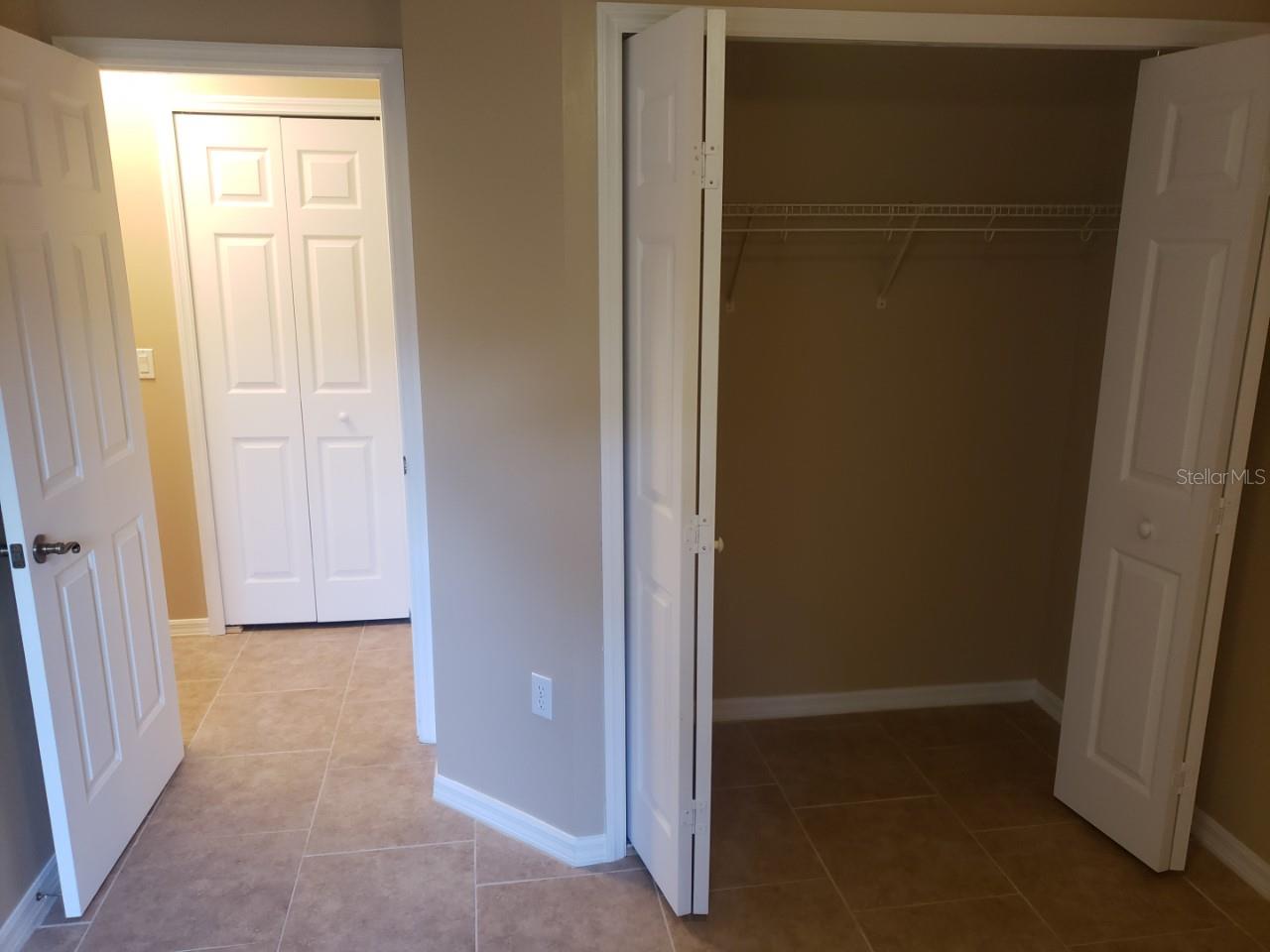 PINE LAKES - Residential Lease