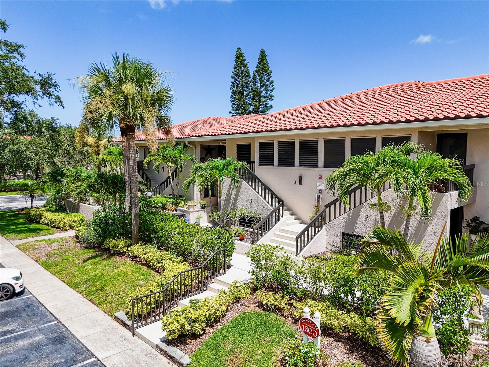 1800 MARINER DRIVE 8