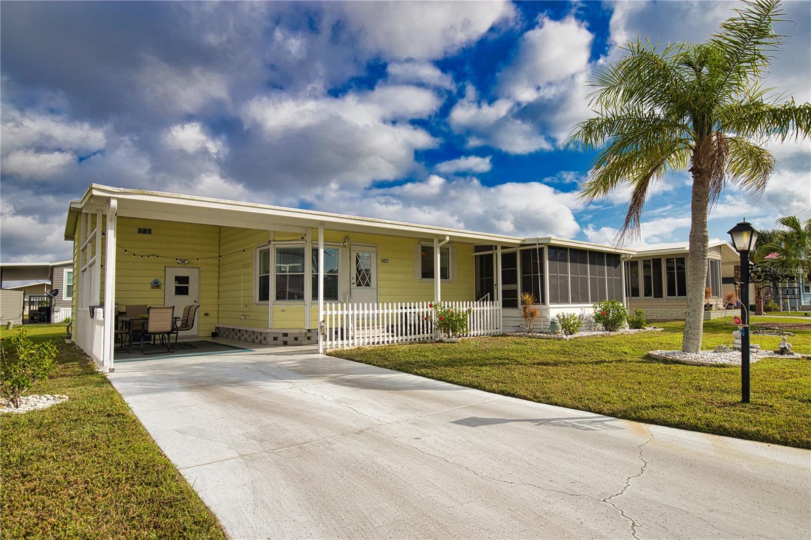 LA CASA MHP CO-OP - Residential