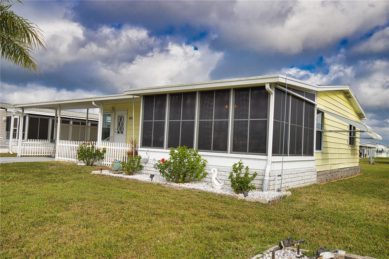 LA CASA MHP CO-OP - Residential