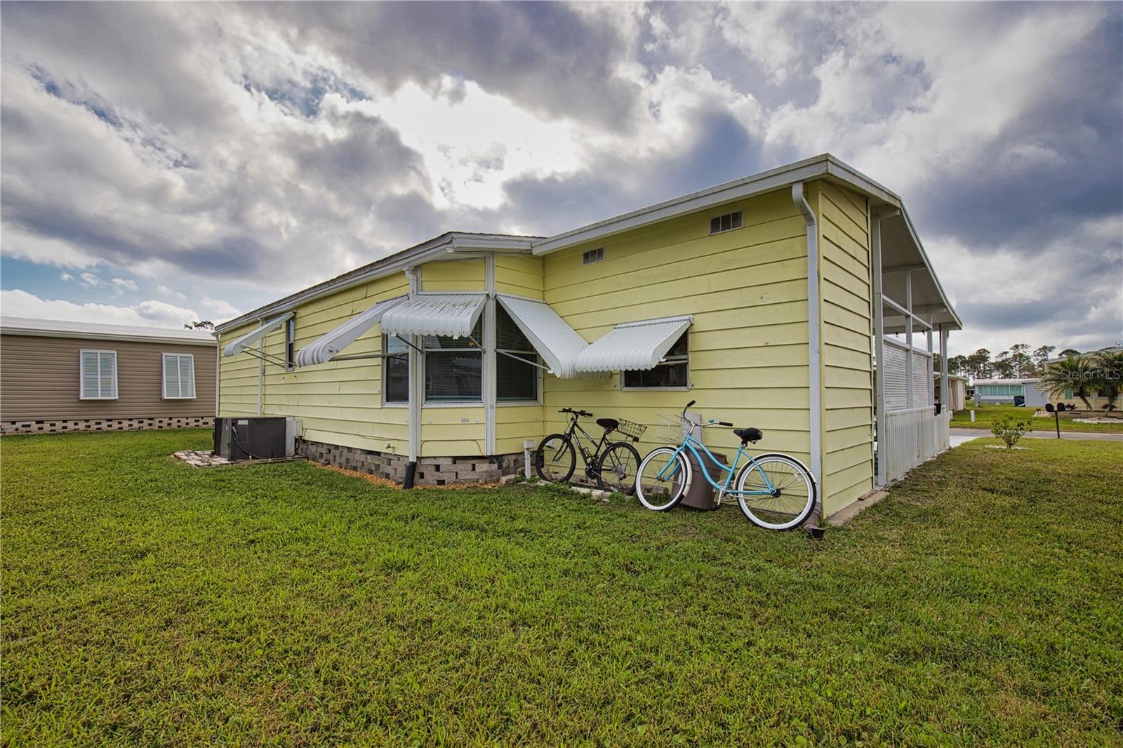 LA CASA MHP CO-OP - Residential