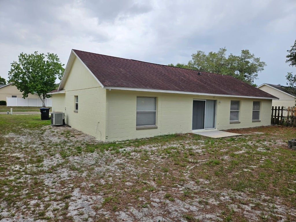 Photo of 9687 Lingwood Trail, Orlando, FL 32817 (MLS # TB8519874)
