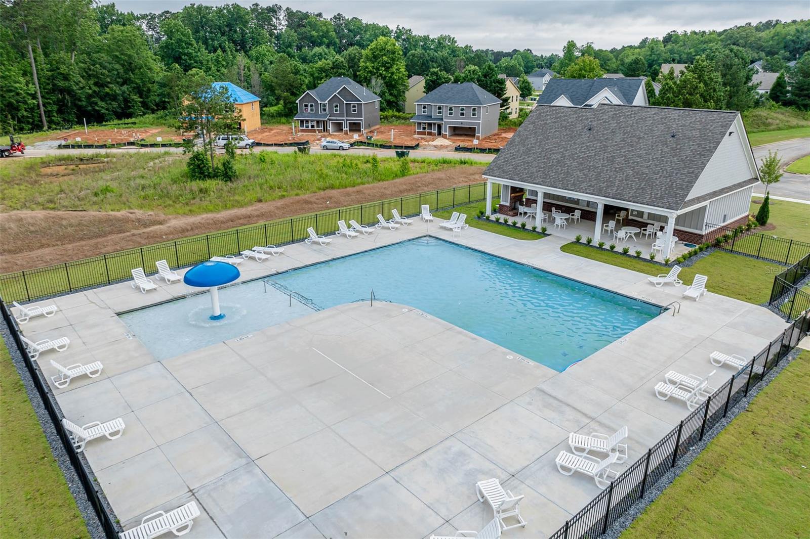 CROSSVINE VILLAGE - Residential