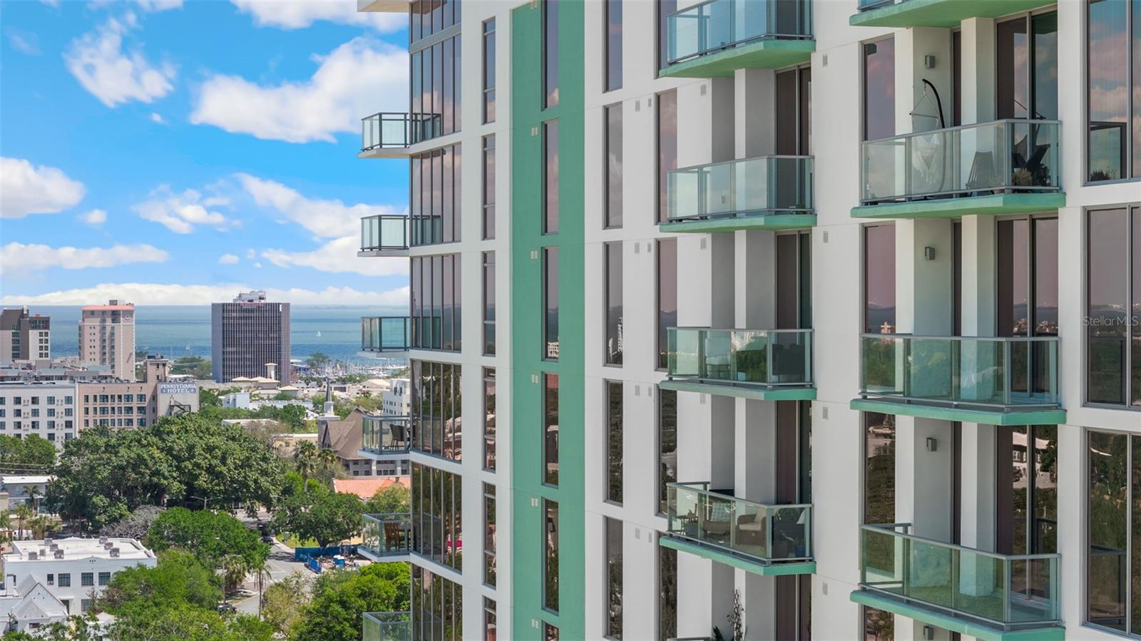 REFLECTION CONDO - Residential Lease