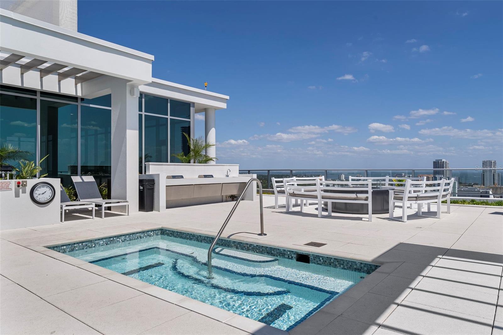 REFLECTION CONDO - Residential Lease