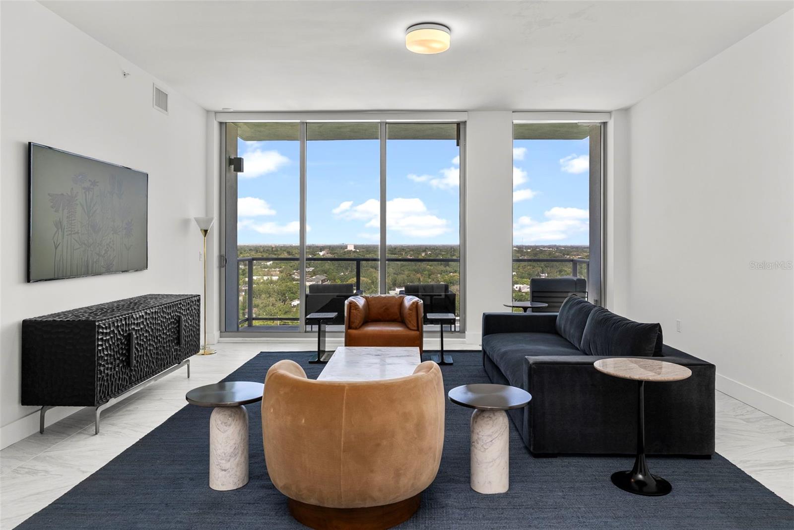 REFLECTION CONDO - Residential Lease