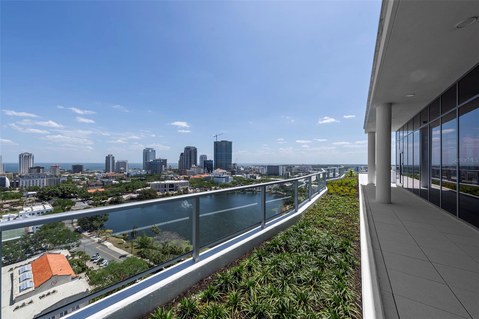 REFLECTION CONDO - Residential Lease