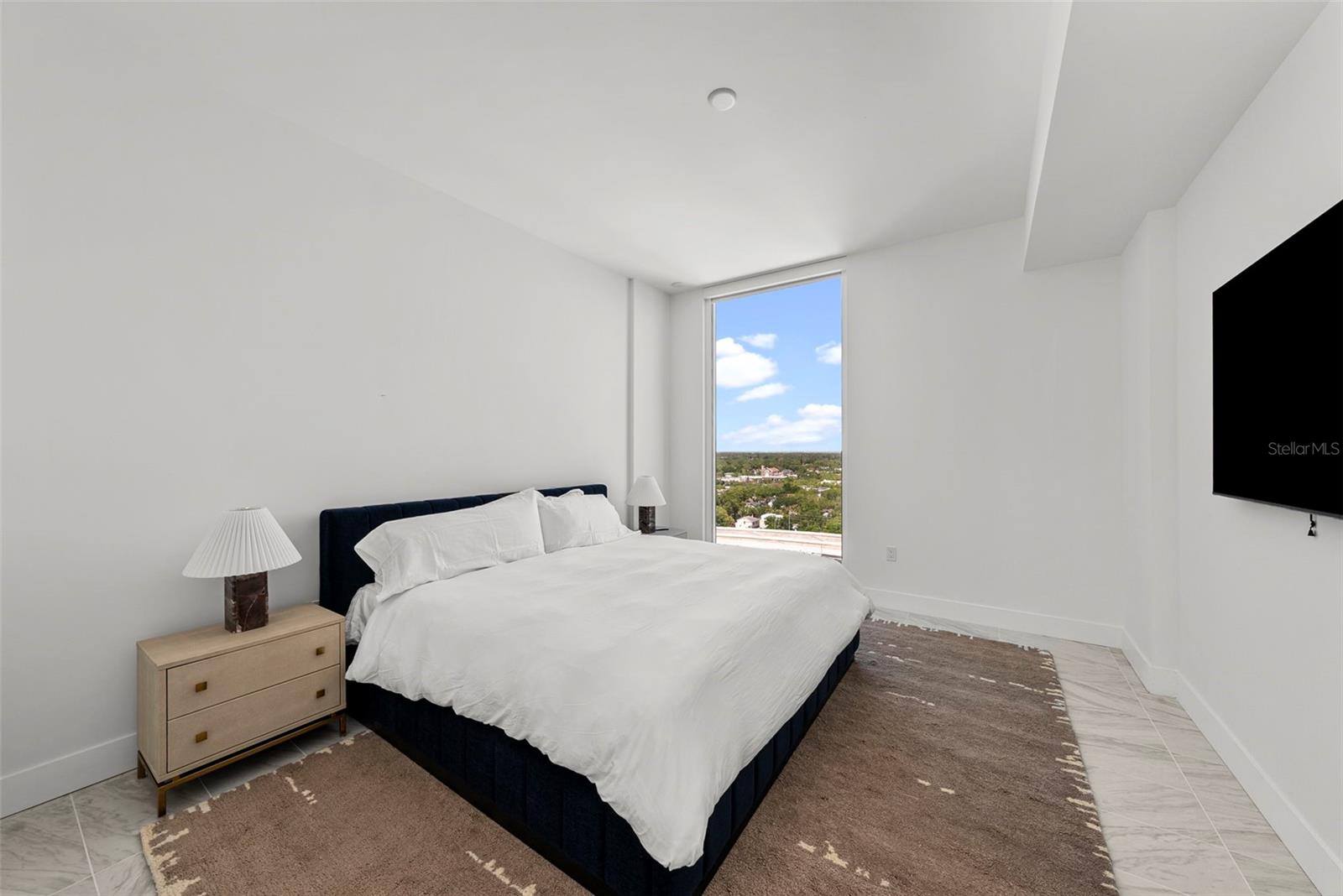 REFLECTION CONDO - Residential Lease