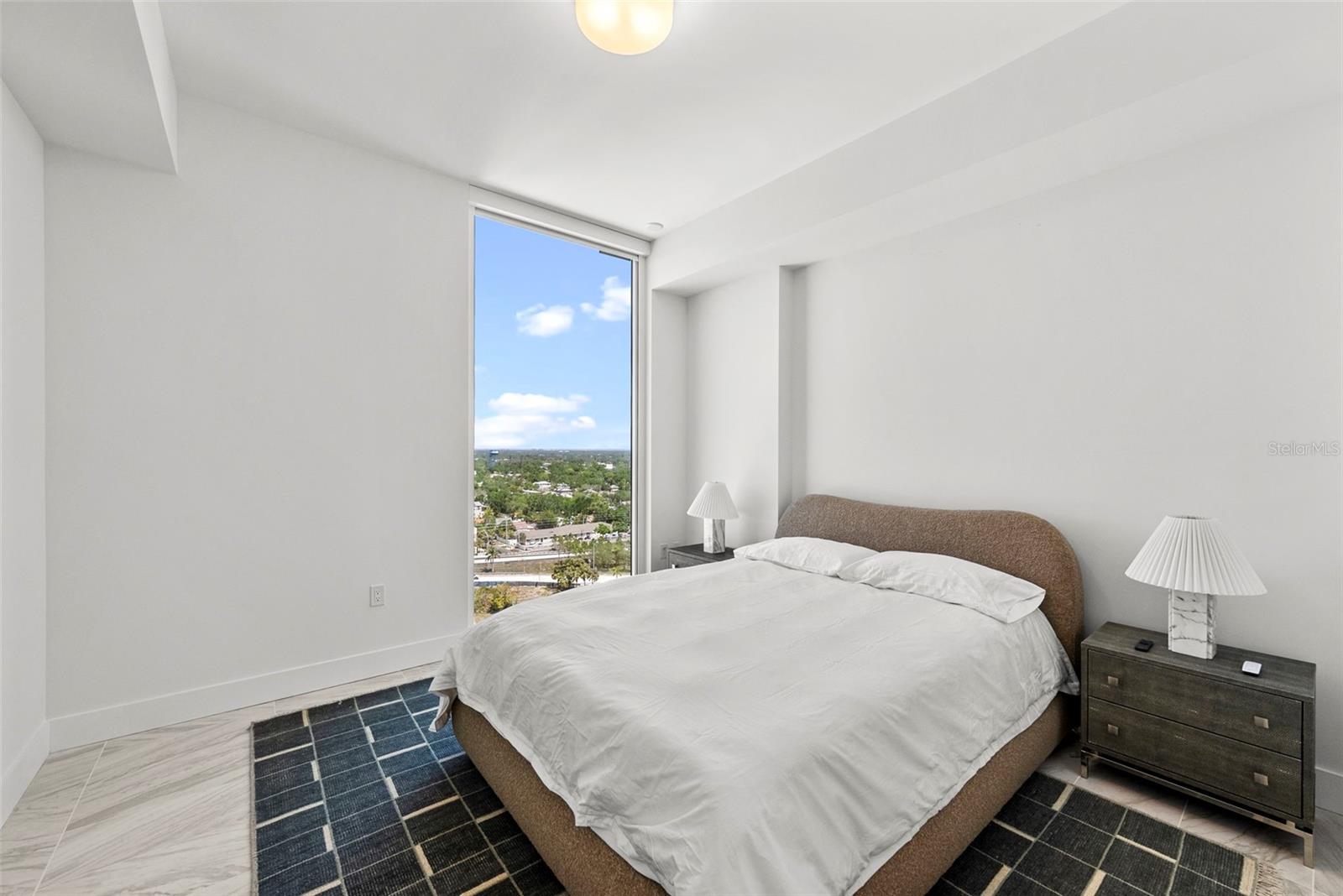 REFLECTION CONDO - Residential Lease