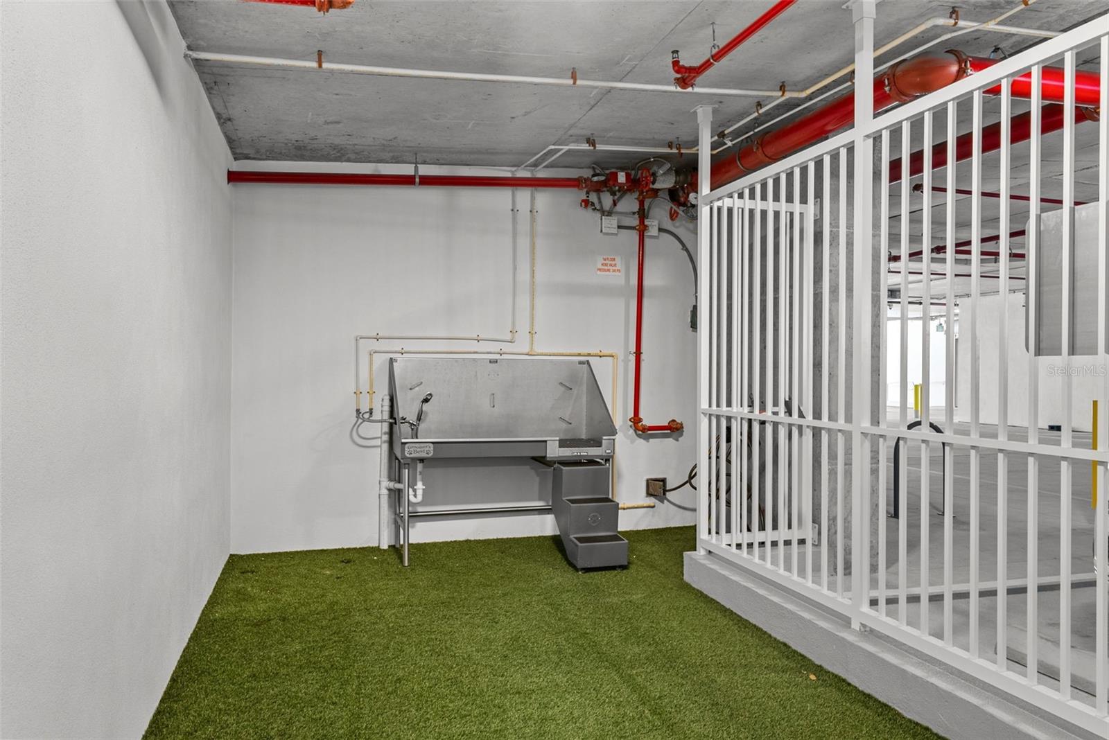 REFLECTION CONDO - Residential Lease