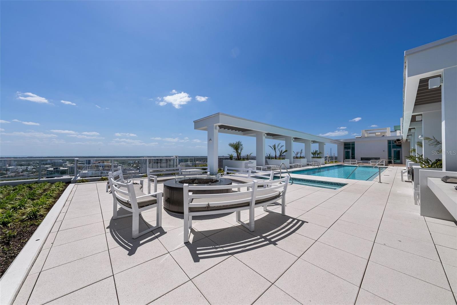 REFLECTION CONDO - Residential Lease