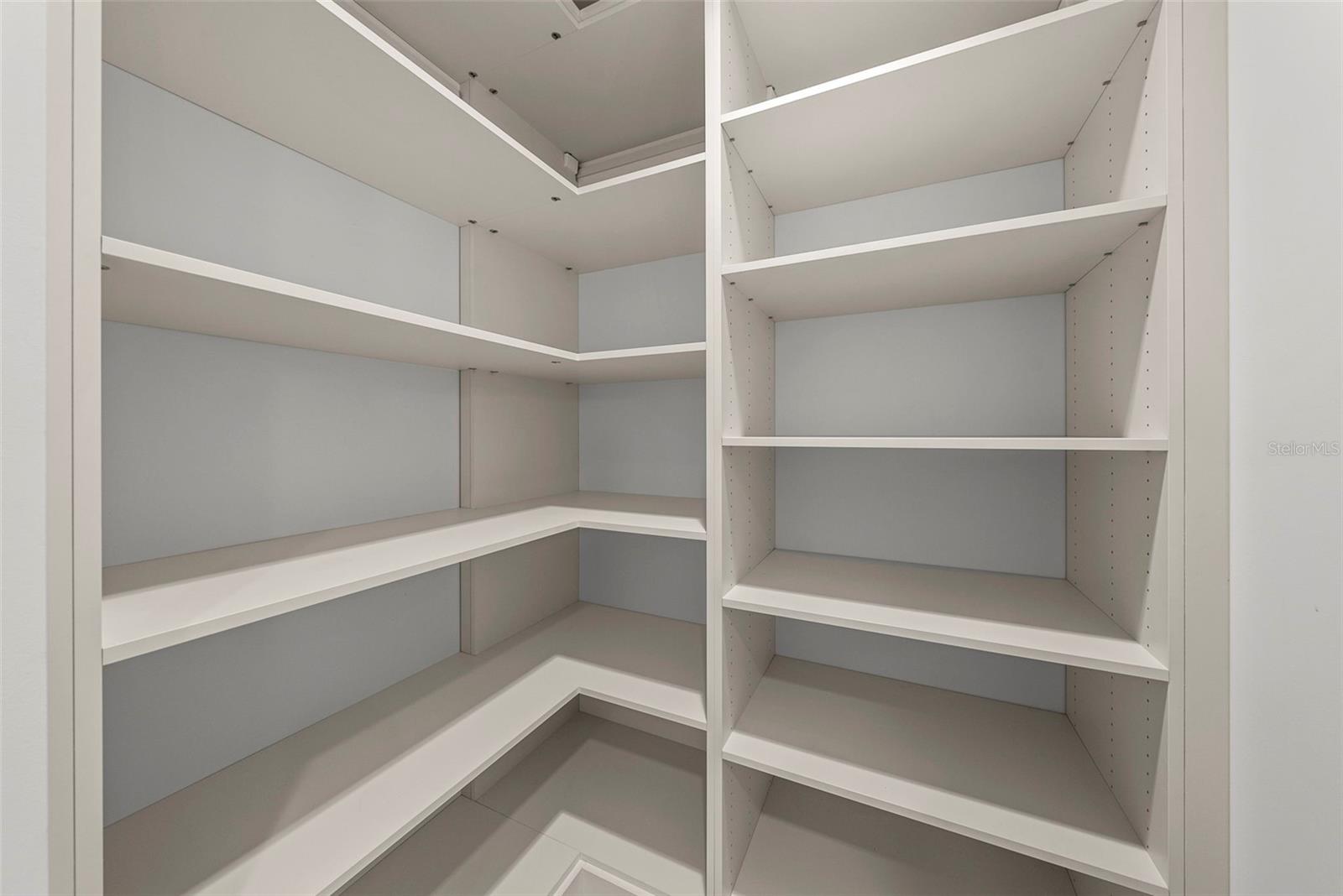 REFLECTION CONDO - Residential Lease