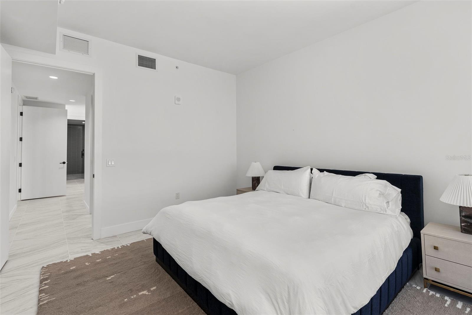 REFLECTION CONDO - Residential Lease