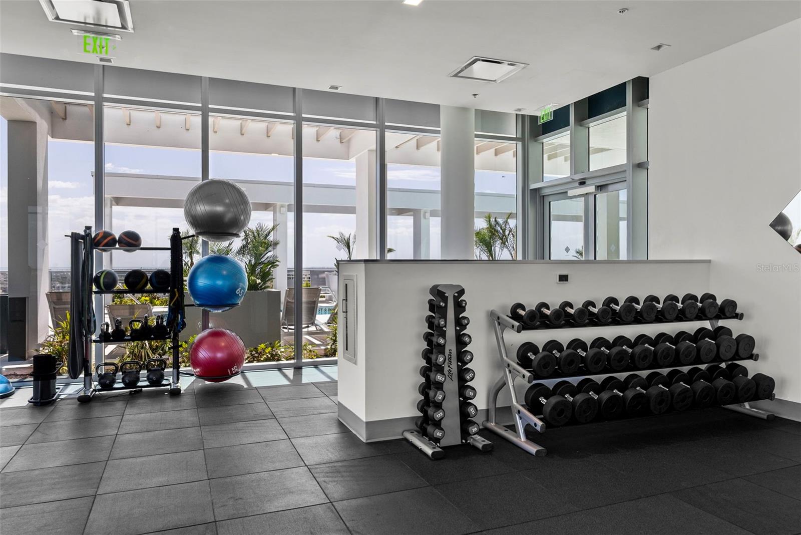 REFLECTION CONDO - Residential Lease