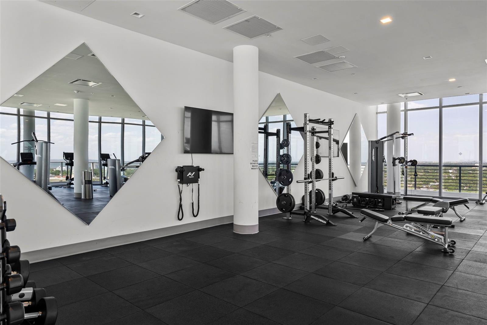 REFLECTION CONDO - Residential Lease