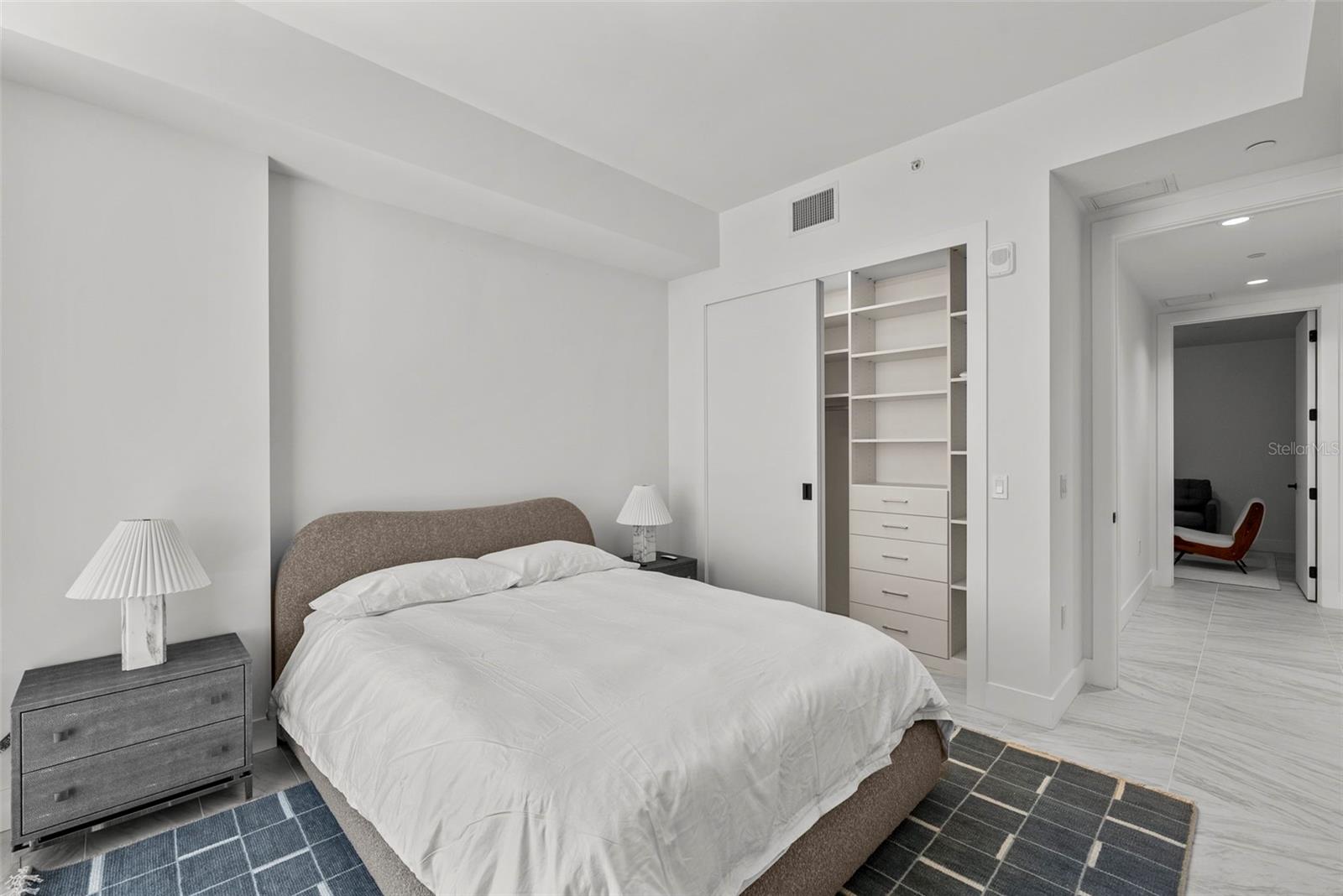 REFLECTION CONDO - Residential Lease