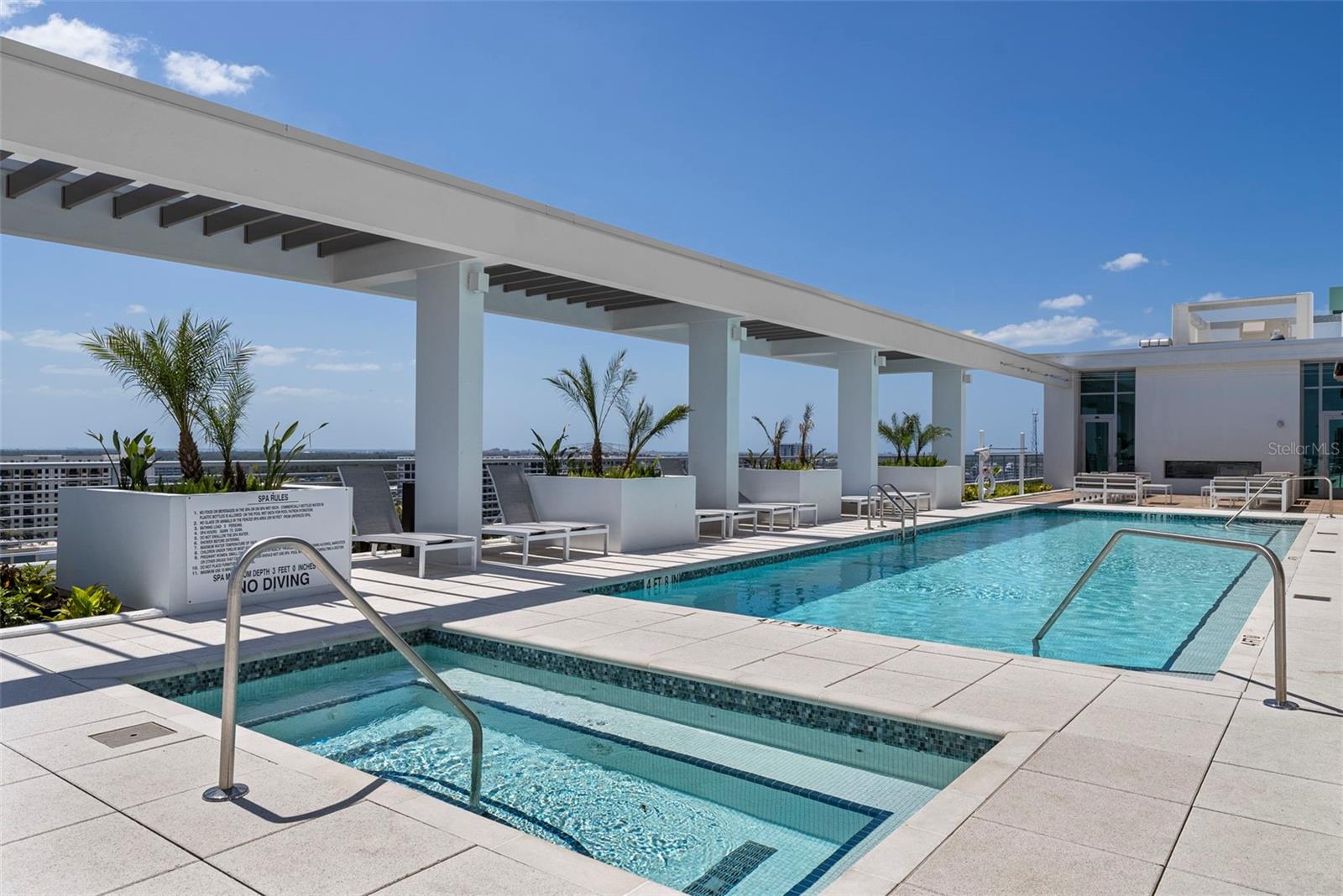 REFLECTION CONDO - Residential Lease