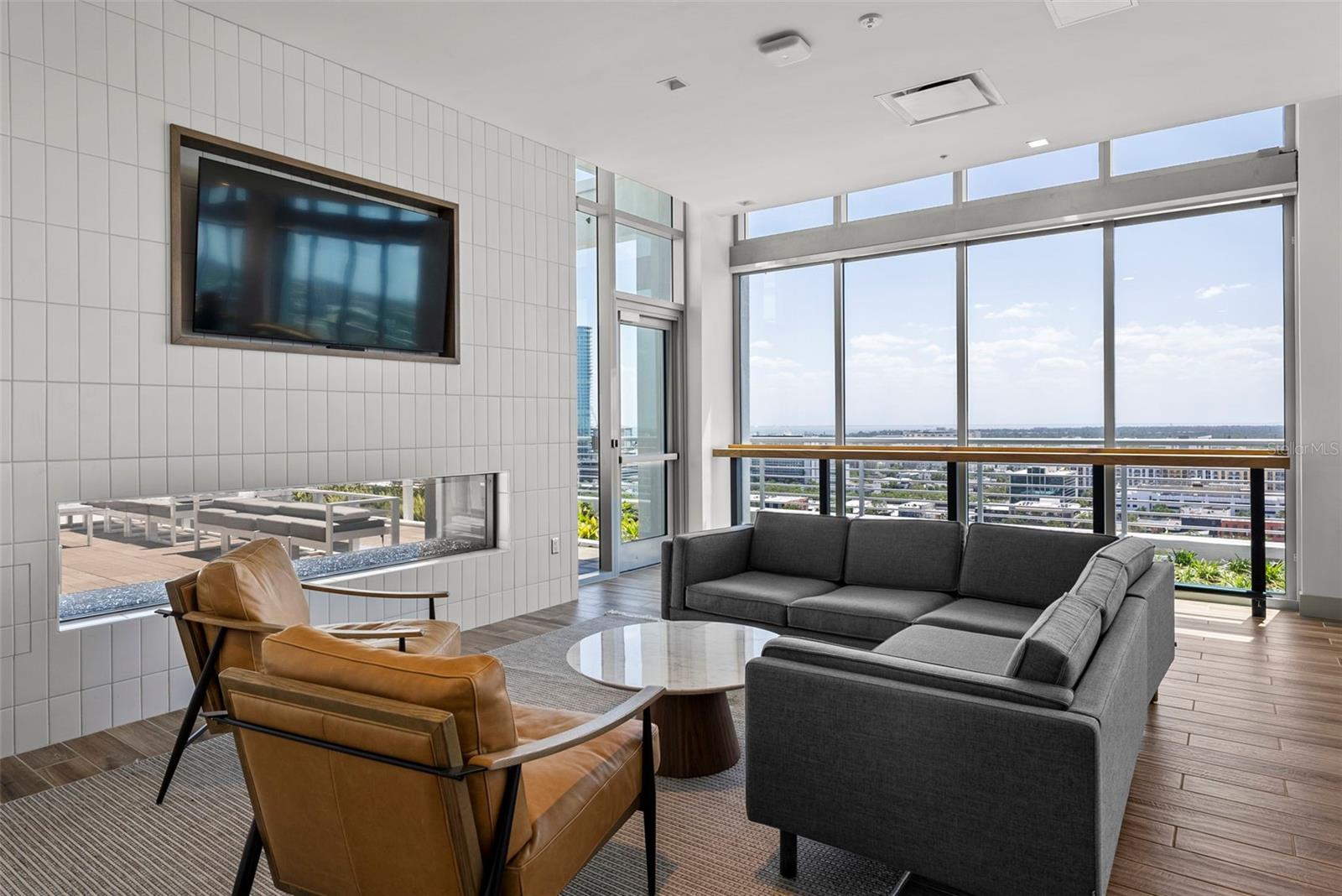 REFLECTION CONDO - Residential Lease