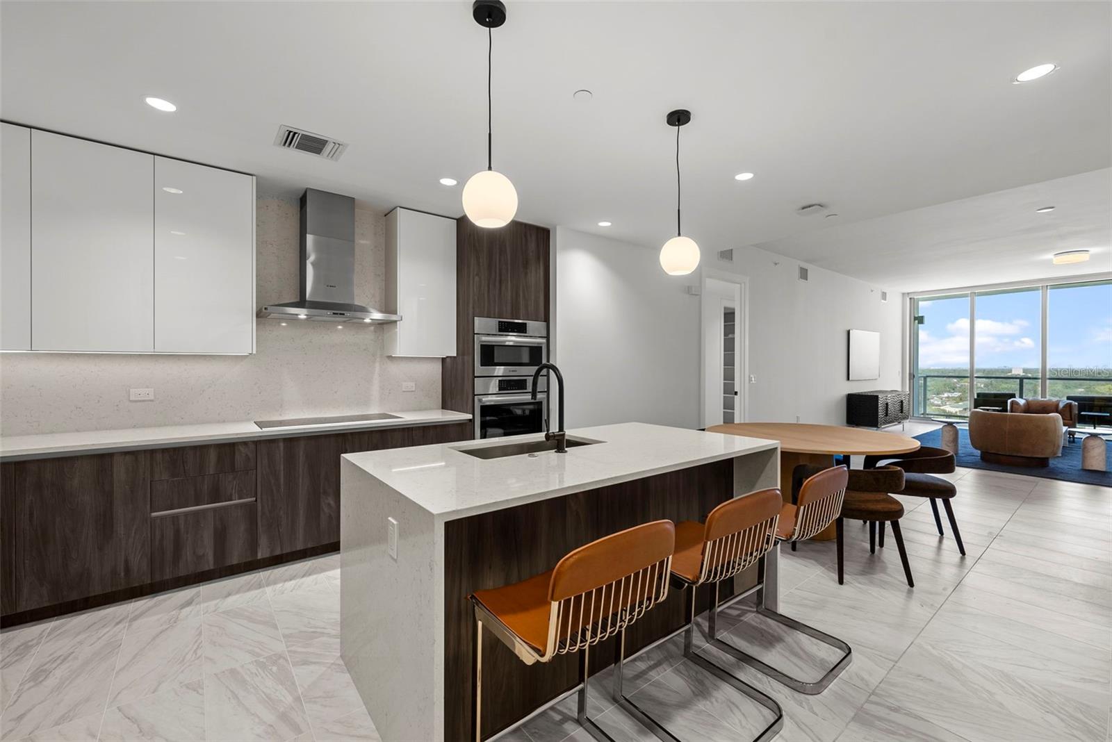 REFLECTION CONDO - Residential Lease