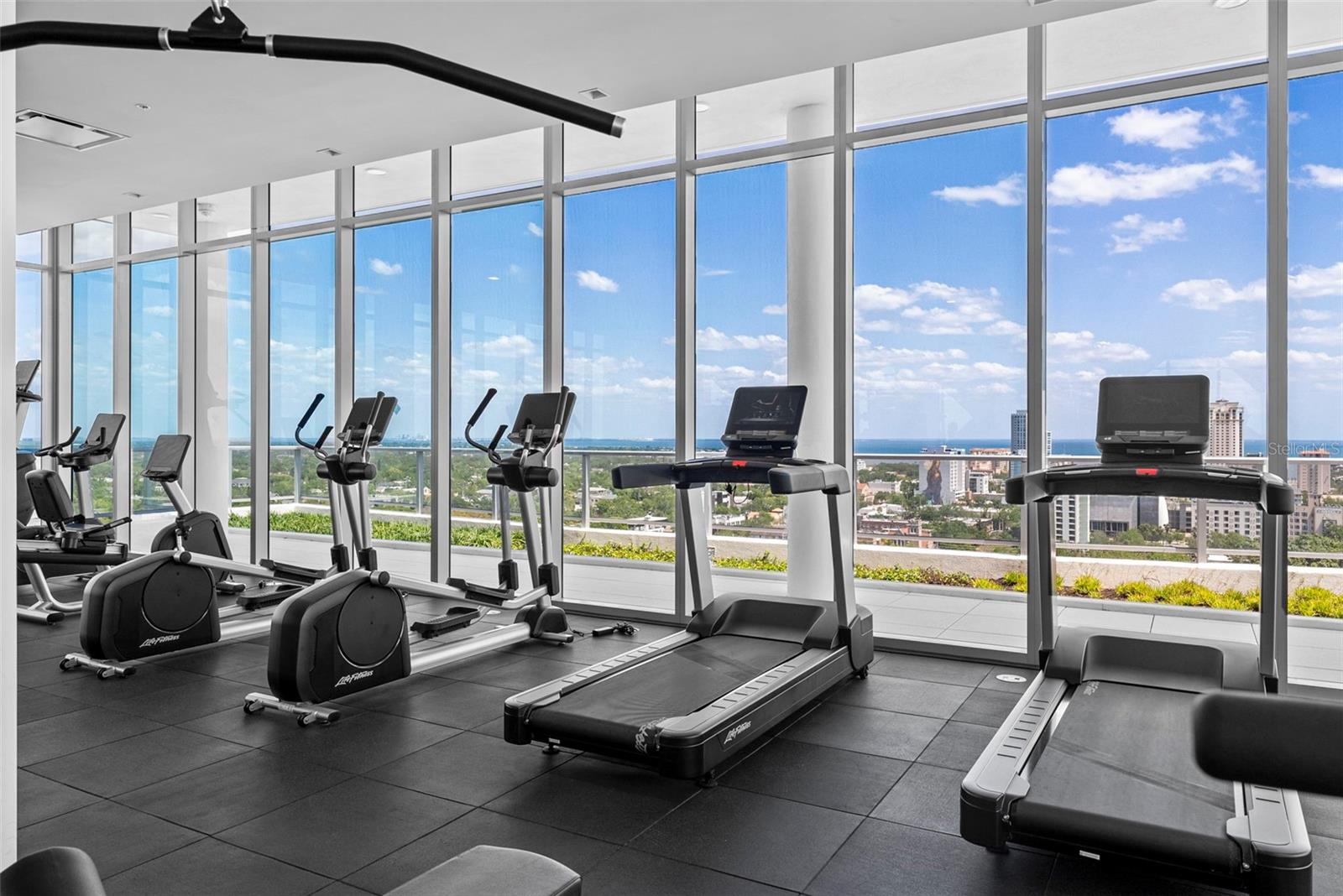 REFLECTION CONDO - Residential Lease