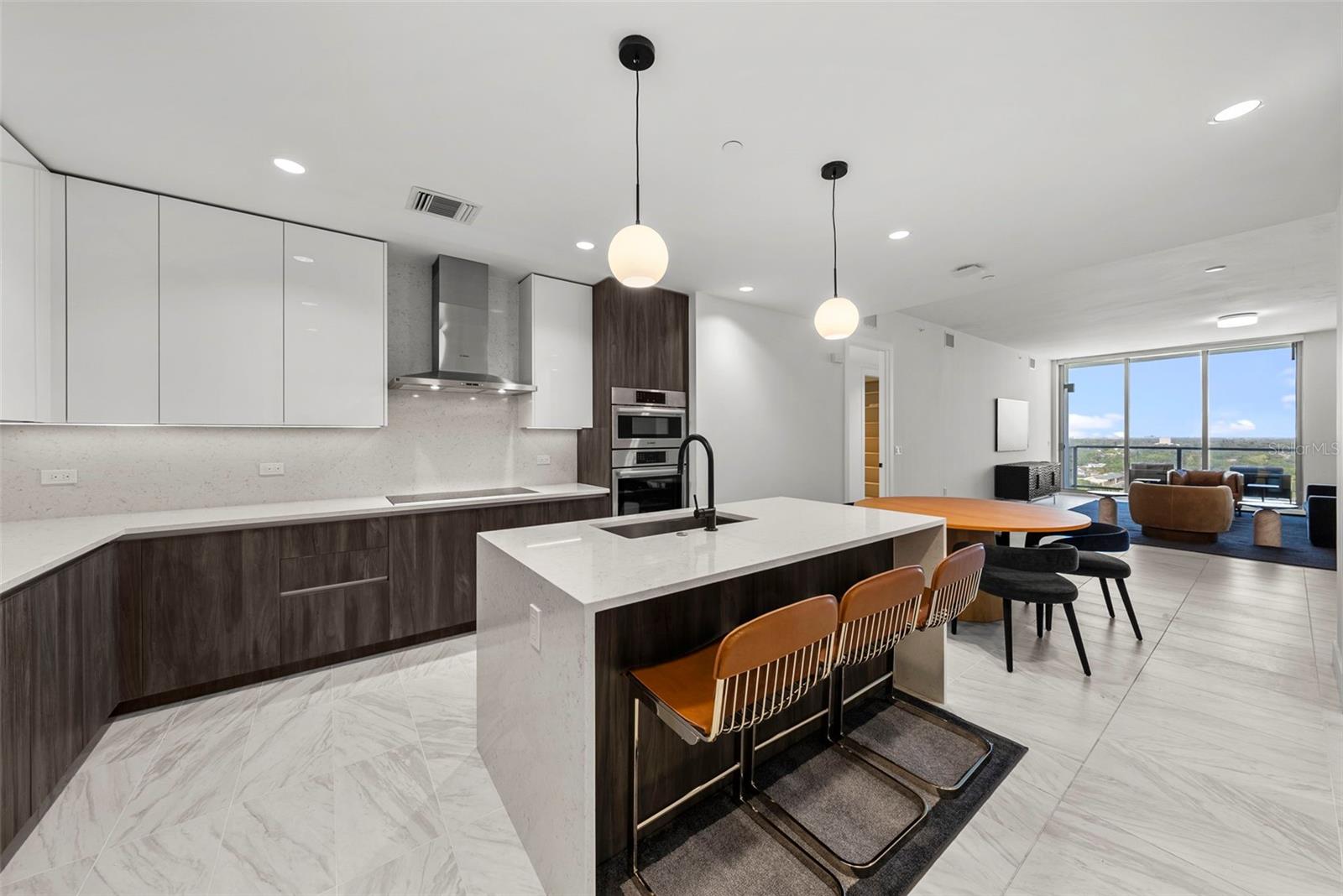 REFLECTION CONDO - Residential Lease