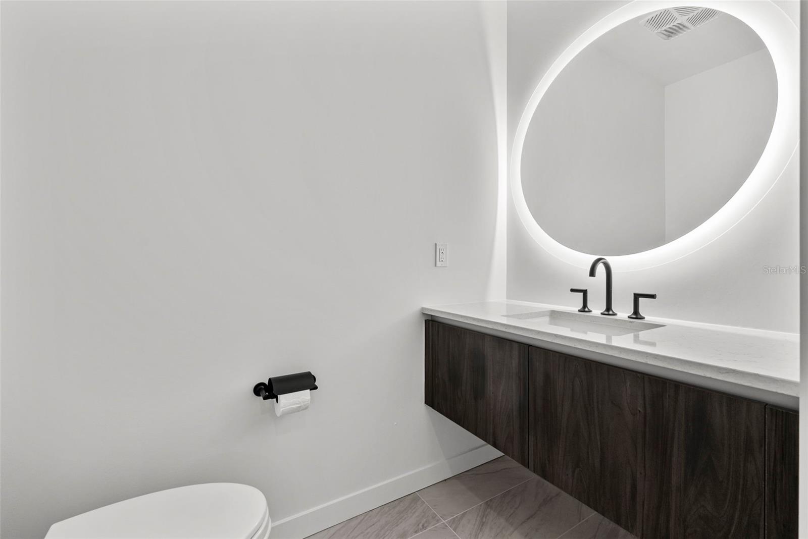 REFLECTION CONDO - Residential Lease