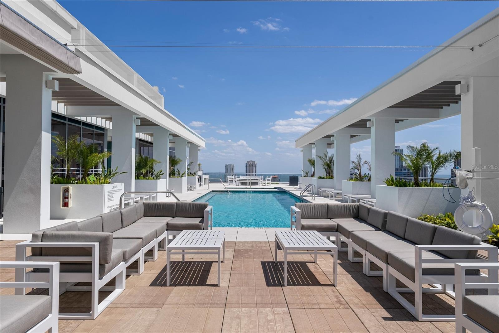 REFLECTION CONDO - Residential Lease