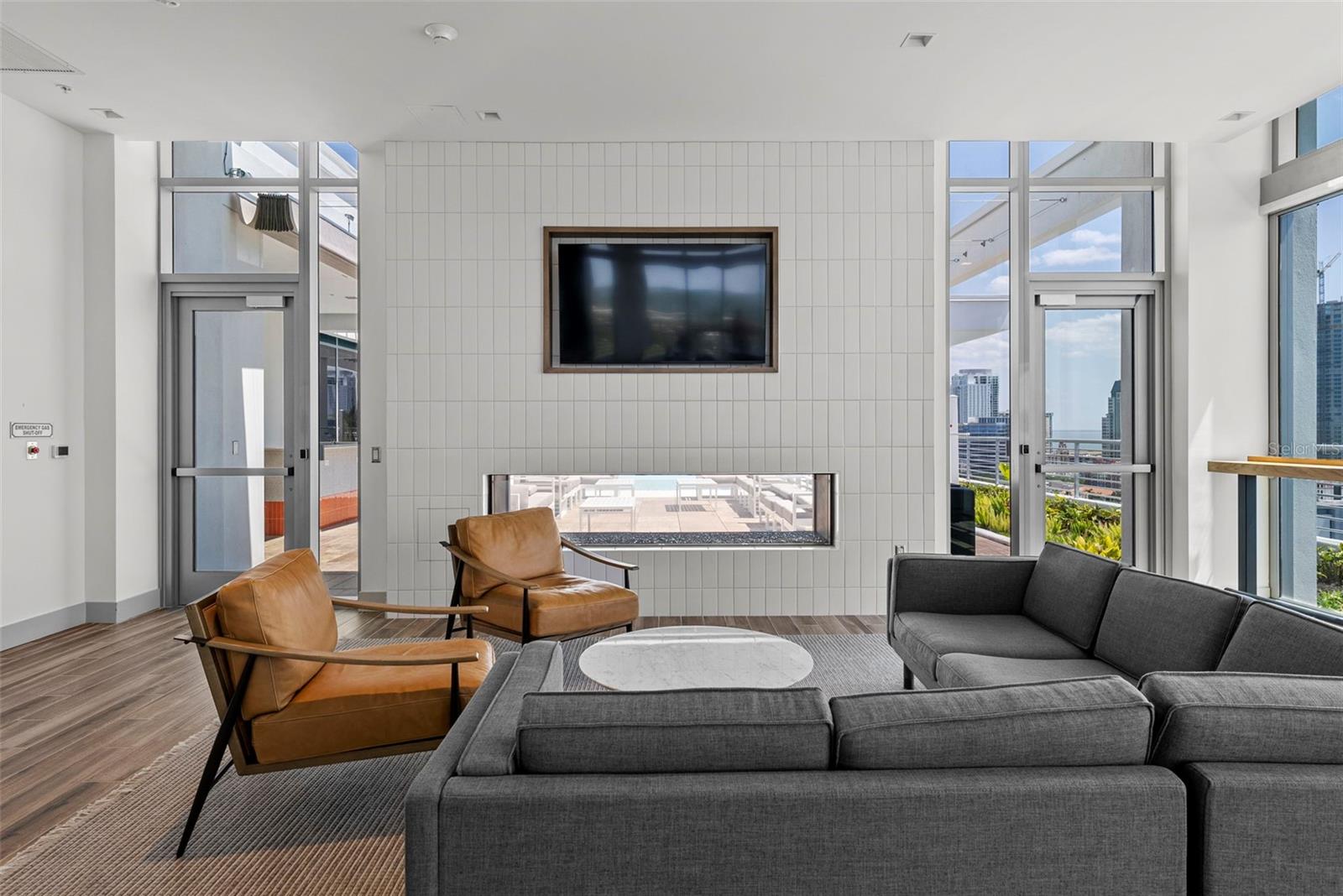 REFLECTION CONDO - Residential Lease